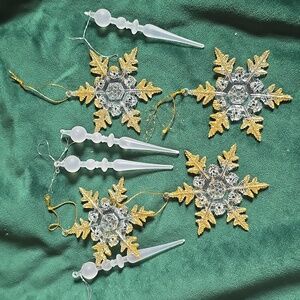 Gold Glitter Snowflake Ornaments Plastic Stars and Icicle Ornaments